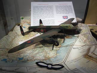 maquette modell Lancaster avro bomber Bombardier Forges Musée résistance underground